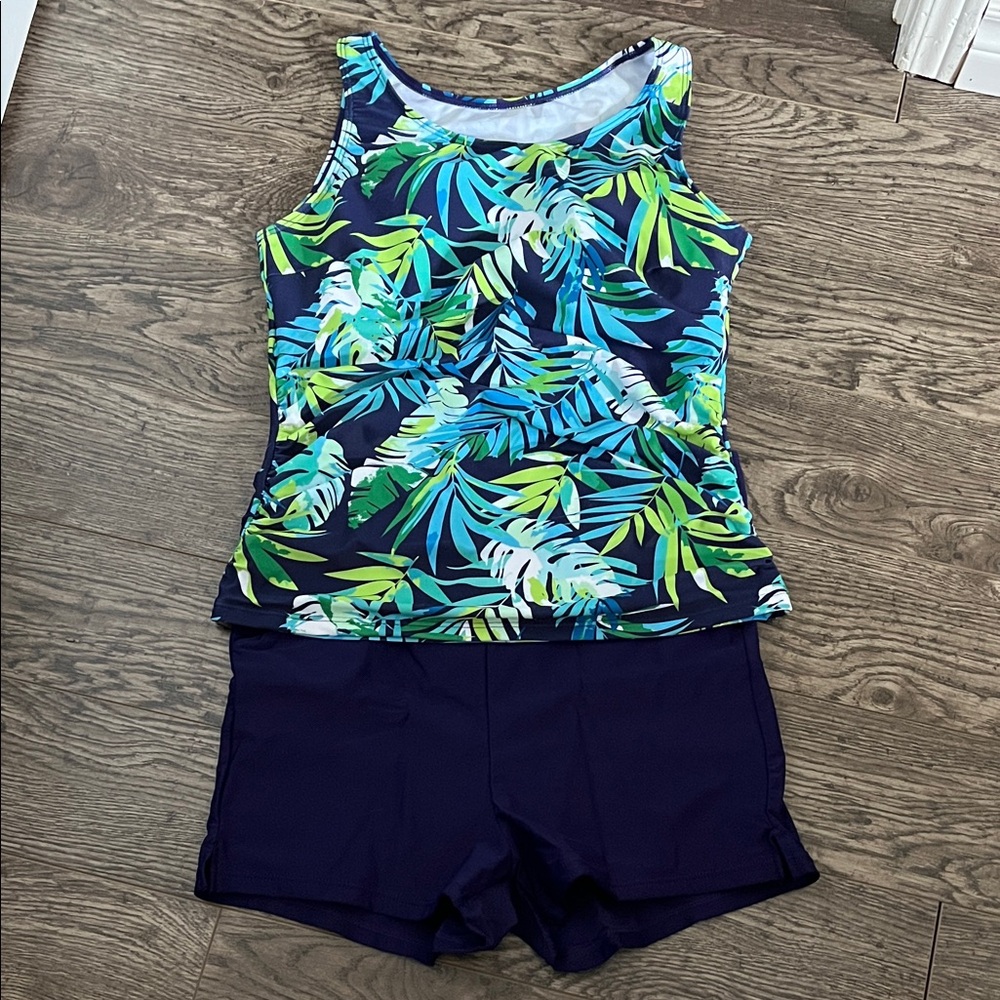 NEW Tropical Leaf Print Women’s Swim Set